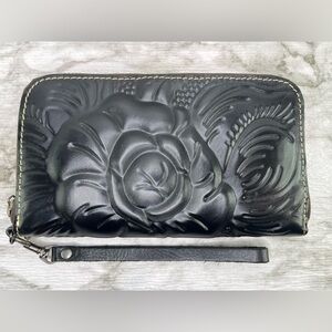 Patricia Nash Wristlet Zipper Wallet Black Rose Floral Tooled Embossed Leather